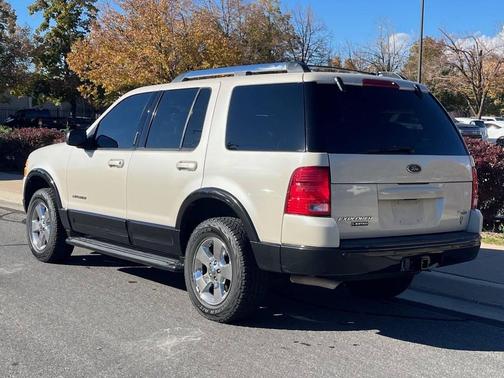 2005 Ford Explorer Limited