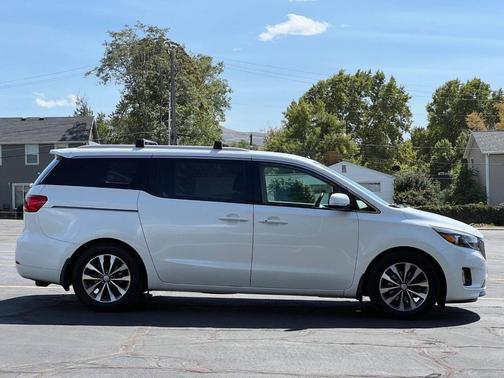 2016 Kia Sedona SX