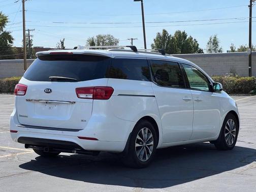2016 Kia Sedona SX