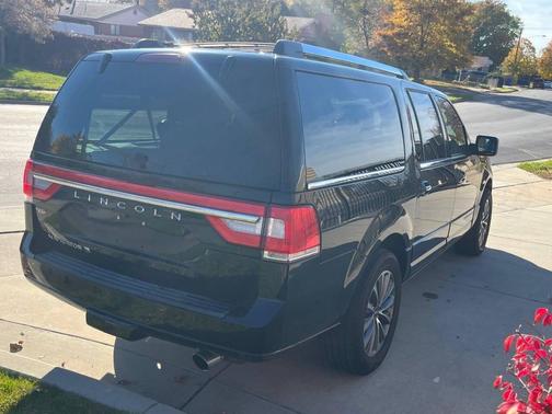 2017 Lincoln Navigator Select