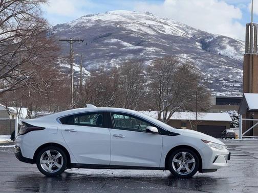 2017 Chevrolet Volt LT
