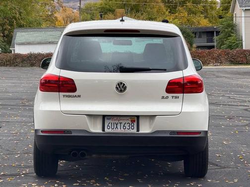 2012 Volkswagen Tiguan LE