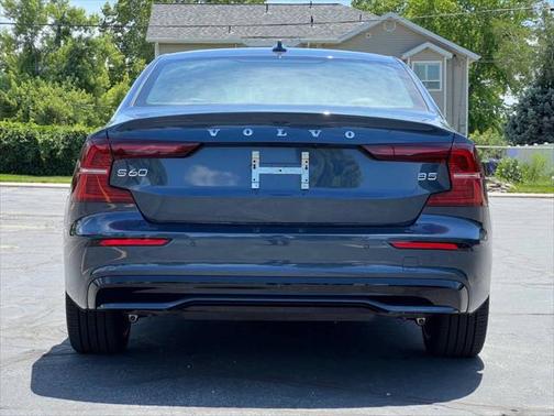 2023 Volvo S60 B5 Core Dark Theme 4dr Sedan
