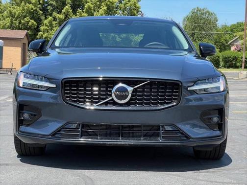2023 Volvo S60 B5 Core Dark Theme 4dr Sedan