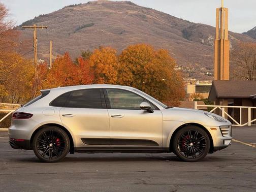 2016 Porsche Macan S AWD 4dr SUV