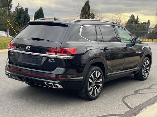 2022 Volkswagen Atlas 3.6L SEL Premium