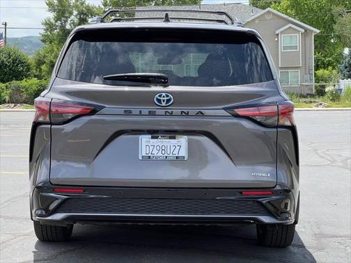 2021 Toyota Sienna XSE 7 Passenger