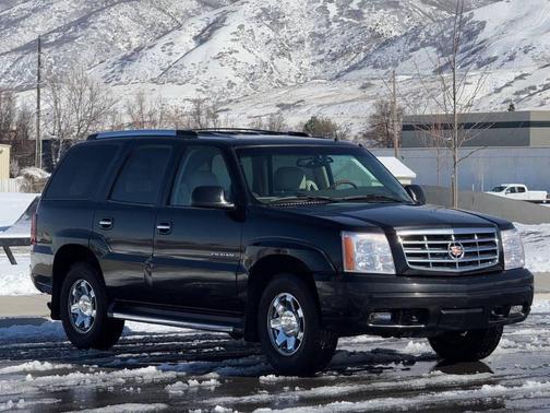 2002 Cadillac Escalade Base