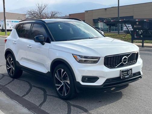 2021 Volvo XC40 T4 R-Design