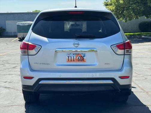 2014 Nissan Pathfinder S