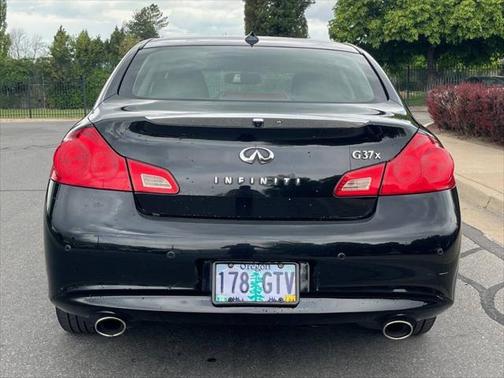 2010 INFINITI G37x Base