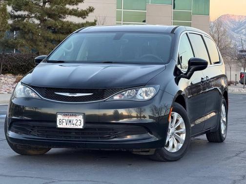 2017 Chrysler Pacifica Touring