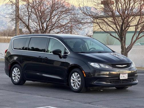 2017 Chrysler Pacifica Touring