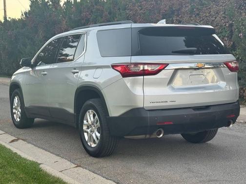 2020 Chevrolet Traverse LT Cloth