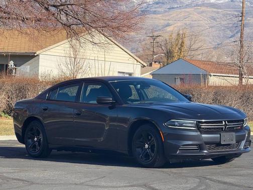 2016 Dodge Charger SE