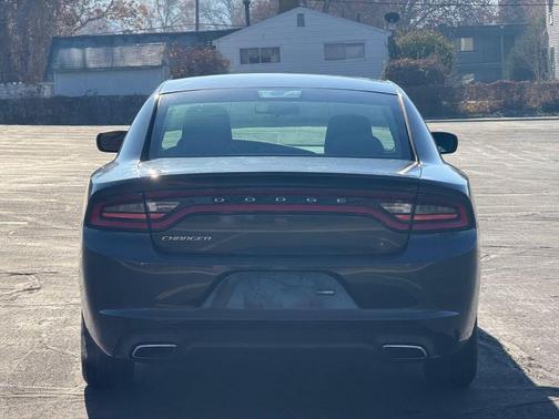 2016 Dodge Charger SE