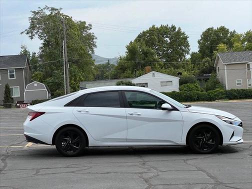2023 Hyundai ELANTRA HEV Blue