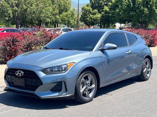 2019 Hyundai Veloster 2