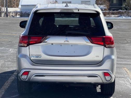 2022 Mitsubishi Outlander PHEV SEL