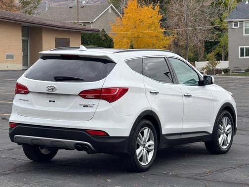 2016 Hyundai Santa Fe Sport 2.0L Turbo
