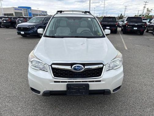 Satin White Pearl 2015 Subaru Forester 2.5i Premium