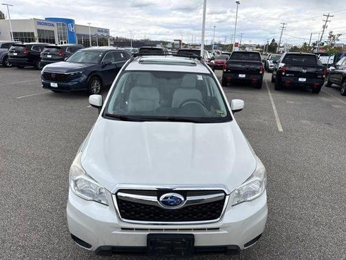 Satin White Pearl 2015 Subaru Forester 2.5i Premium