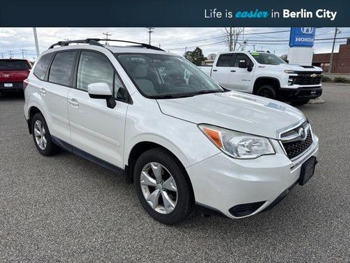 Satin White Pearl 2015 Subaru Forester 2.5i Premium