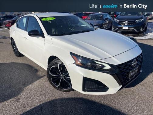 2023 Nissan Altima SR Intelligent AWD