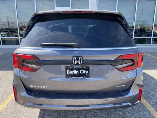 Modern Steel Metallic 2026 Honda Odyssey Elite