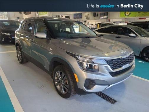 Steel Gray 2023 Kia Seltos LX