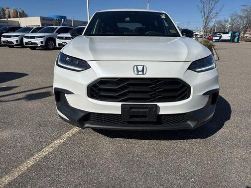 Platinum White Pearl 2023 Honda HR-V AWD Sport