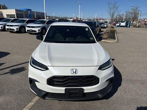 Platinum White Pearl 2023 Honda HR-V AWD Sport