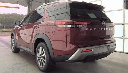 2023 Nissan Pathfinder SL 4WD
