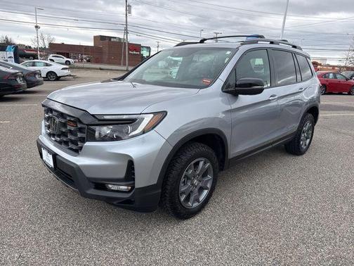 Lunar Silver Metallic 2025 Honda Passport AWD TrailSport