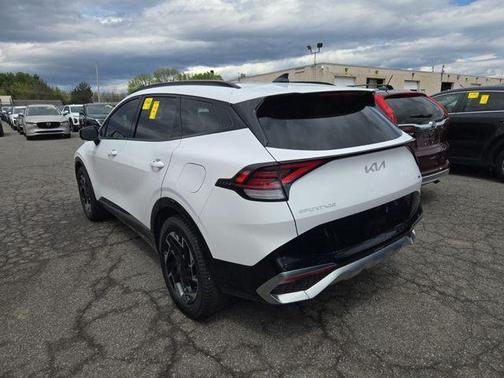 Glacial White Pearl 2024 Kia Sportage SX-Prestige
