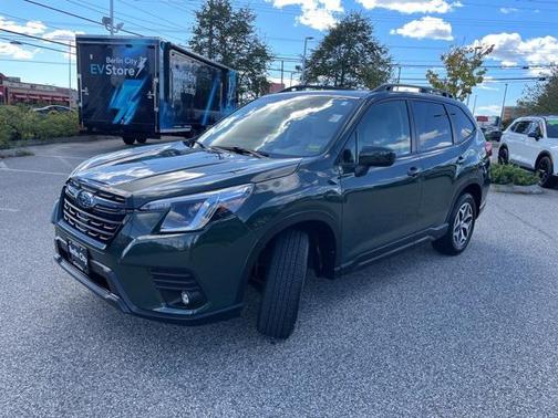 2024 Subaru Forester Premium
