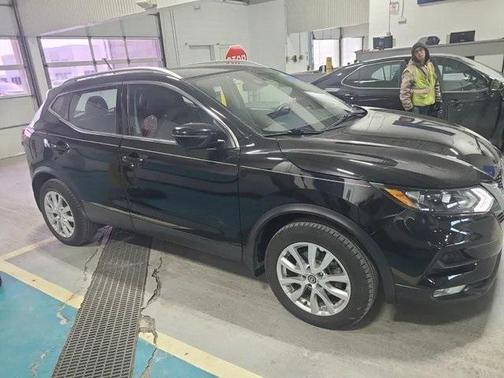 2022 Nissan Rogue Sport SV