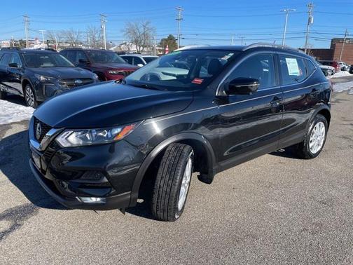 2022 Nissan Rogue Sport SV