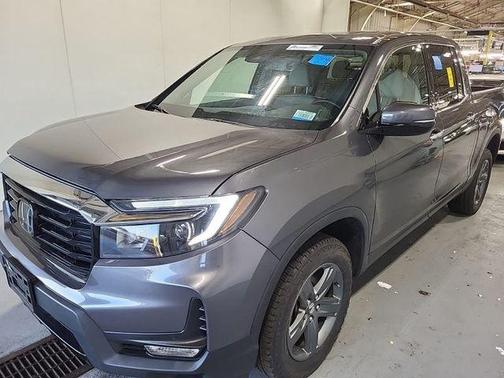 Modern Steel Metallic 2023 Honda Ridgeline RTL-E