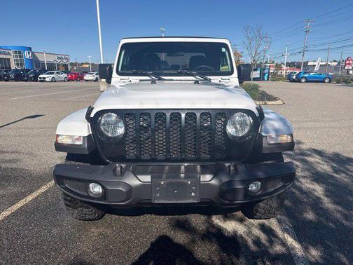 Bright White Clearcoat 2023 Jeep Gladiator Willys 4x4
