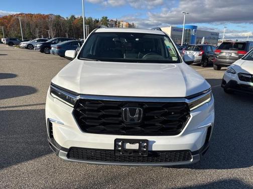 2023 Honda Pilot Touring 8-Passenger