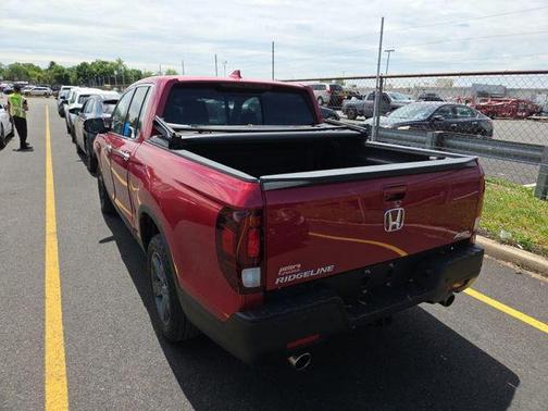 Radiant Red Metallic II 2023 Honda Ridgeline RTL-E