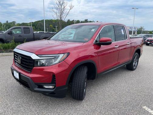 Radiant Red Metallic II 2023 Honda Ridgeline RTL-E