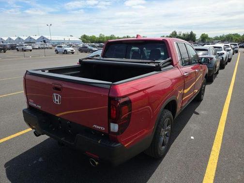 Radiant Red Metallic II 2023 Honda Ridgeline RTL-E