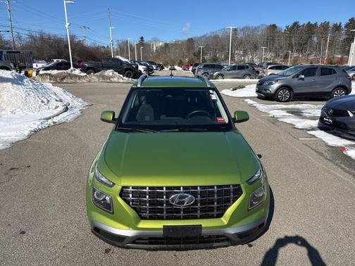 2024 Hyundai VENUE SEL