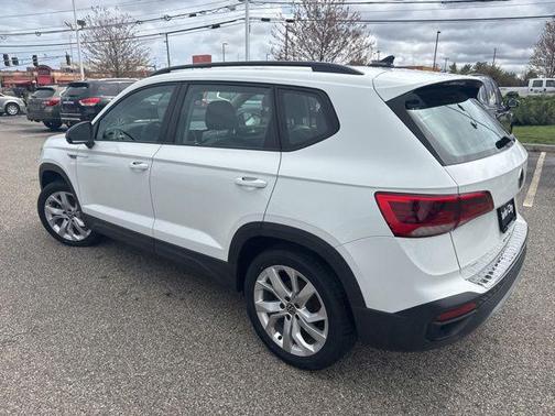 Pure White 2023 Volkswagen Taos 1.5T S