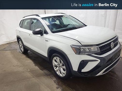 Pure White 2023 Volkswagen Taos 1.5T S