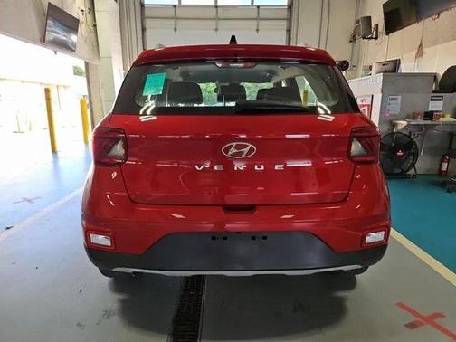 2022 Hyundai VENUE Limited