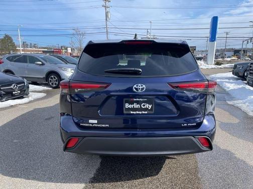 2024 Toyota Highlander LE