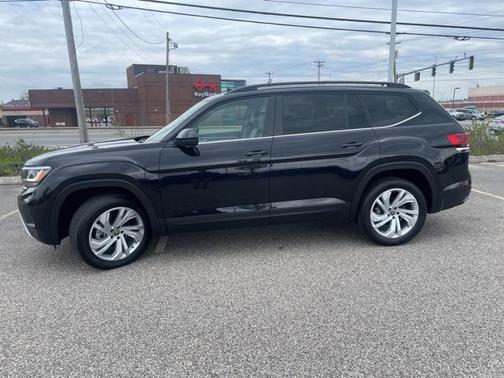 2022 Volkswagen Atlas 3.6L SE w/Technology